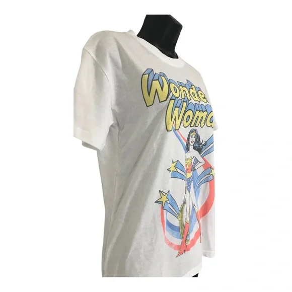Wonder Woman graphic print image t-shirt size large brand new - Picture 8 of 9